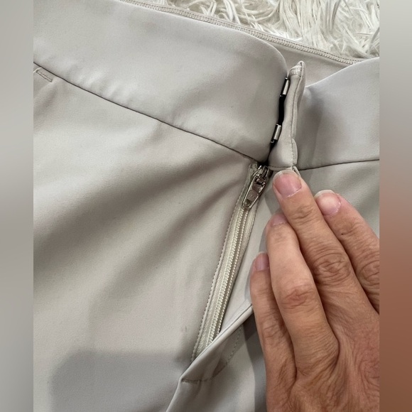 Athleta Stellar Novelty Trouser - Size 10 - Picture 10 of 13